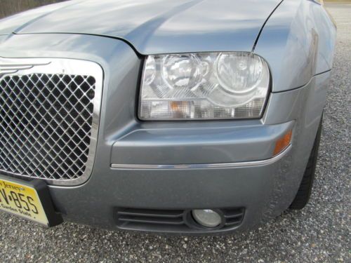 2006 CHRYSLER 300 TOURING AWD V6 SEDAN  NO RESERVE CLEAN CARFAX GREAT CONDITION, image 8