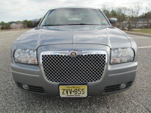2006 CHRYSLER 300 TOURING AWD V6 SEDAN  NO RESERVE CLEAN CARFAX GREAT CONDITION, image 11