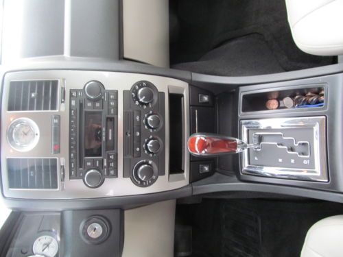 2006 CHRYSLER 300 TOURING AWD V6 SEDAN  NO RESERVE CLEAN CARFAX GREAT CONDITION, image 18