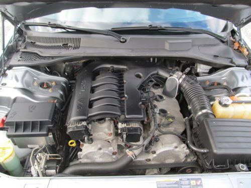 2006 CHRYSLER 300 TOURING AWD V6 SEDAN  NO RESERVE CLEAN CARFAX GREAT CONDITION, image 19