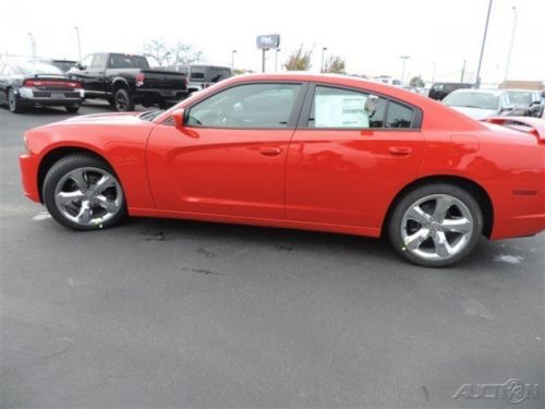 2014 sxt new 3.6l v6 24v automatic rwd sedan