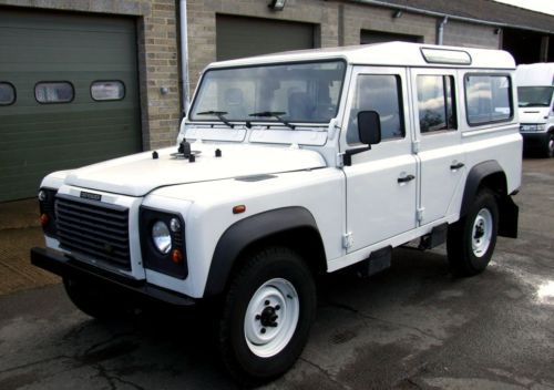 Defender 110 five-door 300tdi - only 3,124 miles from new!