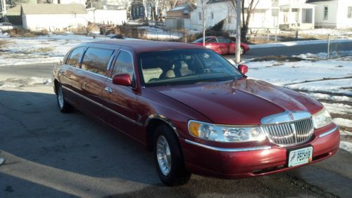 1998 lincoln town car 6 pass limo burgundy!