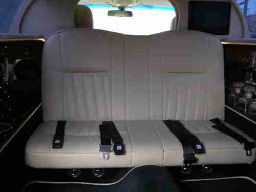 2008 Lincoln Town Car Executive Sedan 4-Door 4.6L, image 8