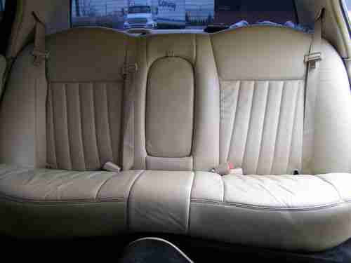 2008 Lincoln Town Car Executive Sedan 4-Door 4.6L, image 9