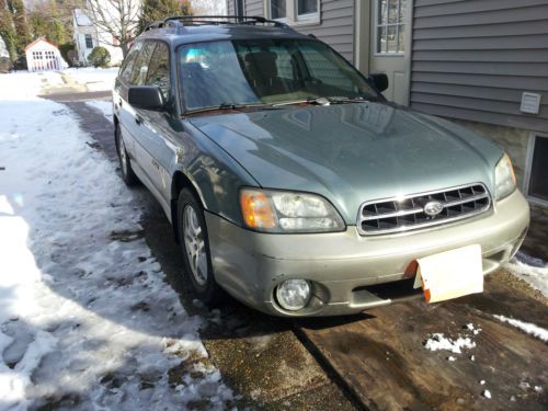 2001 Subaru Outback Limited Wagon 4-Door 2.5L Daily Driver  for parts or repair, image 2