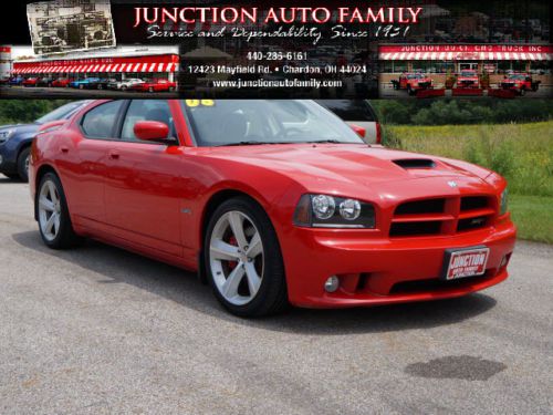 Srt-8 6.1l hemi heated leather pioneer custom sound custom exhaust wow!