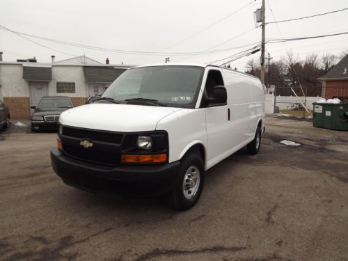 Chevrolet express extended g2500 cargo van, flex fuel, dual climate control!!!