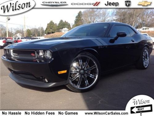 R/t plus manual 5.7l automatic headlamps body-color door handles fog lamps