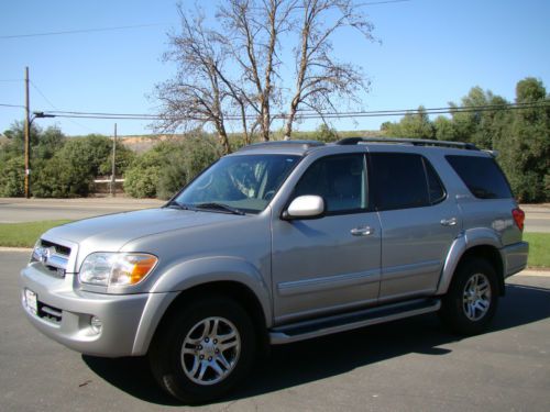 2005 toyota sequoia limited, 70k mi, leather, heated seats, roof, third seat!