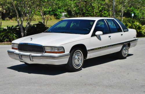 Mint original loaded 1993 buick roadmaster 55,000 actual miles lmited 1 owner.