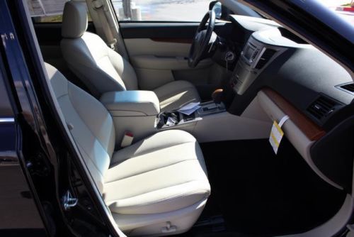 3.6R 13k Miles Tan Leather Sunroof Bluetooth Keyless No Reserve Hatchback 4WD, image 28