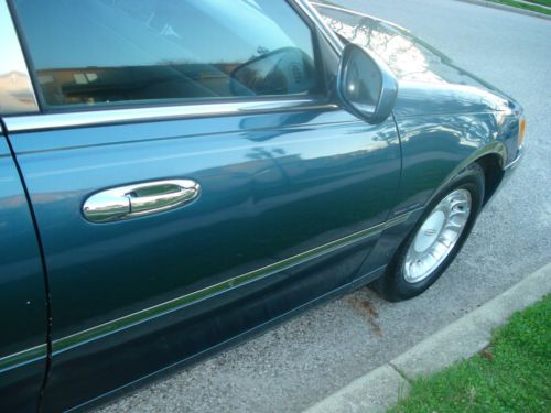 2001 LINCOLN TOWNCAR EXECUTIVE 1 OWNER 58K GARAGE KEPT BLUE/BLUE EXCELLENT COND!, US $4,800.00, image 8