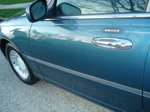 2001 LINCOLN TOWNCAR EXECUTIVE 1 OWNER 58K GARAGE KEPT BLUE/BLUE EXCELLENT COND!, US $4,800.00, image 20