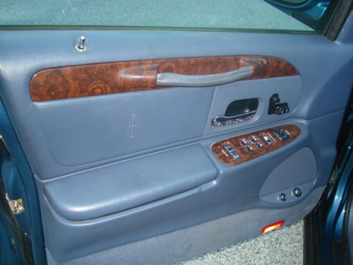 2001 LINCOLN TOWNCAR EXECUTIVE 1 OWNER 58K GARAGE KEPT BLUE/BLUE EXCELLENT COND!, US $4,800.00, image 21