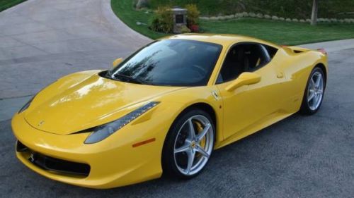 2012 ferrari 458 italia base coupe 2-door 4.5l