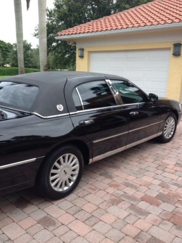 2005 lincoln town car