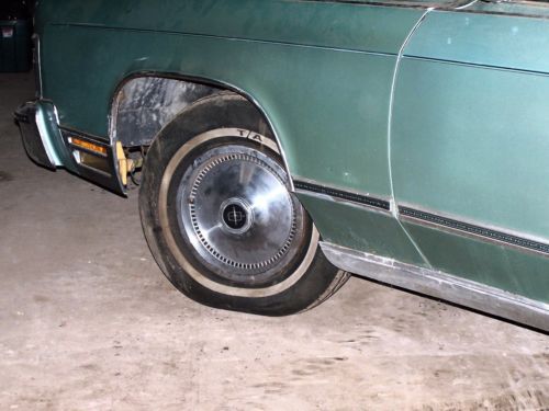 1976 Lincoln Continental Town Car 4 Door Sedan, image 8