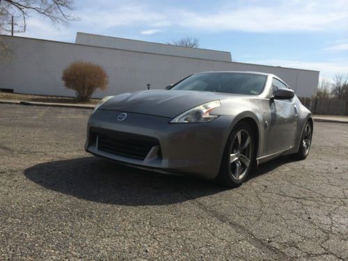 2009 nissan 370z base coupe 2-door 3.7l