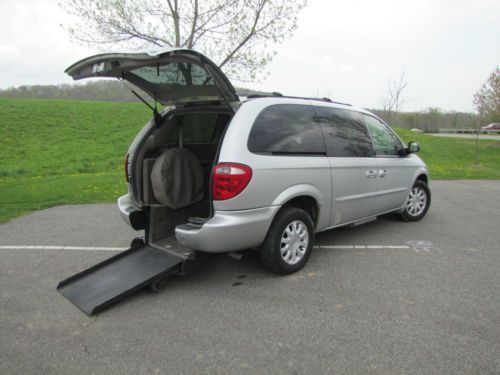 2003 town &amp; country handicap mobility van, rear access  power ramp