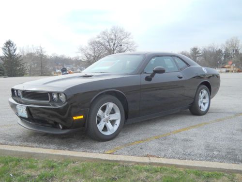2013 dodge challenger sxt coupe 2-door 3.6l