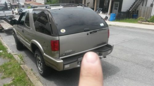 2001 Chevrolet Blazer LS Sport Utility 2-Door 4.3L, image 3