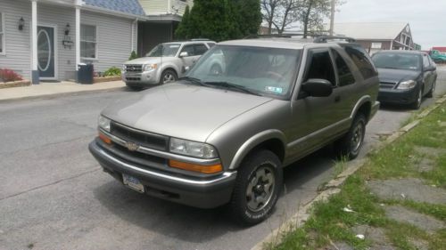 2001 Chevrolet Blazer LS Sport Utility 2-Door 4.3L, image 4