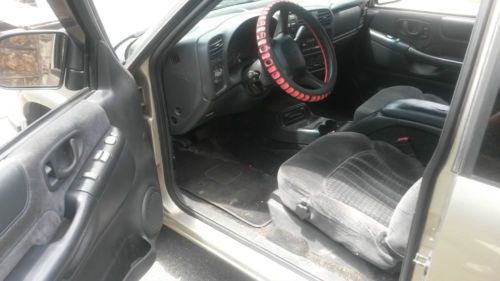 2001 Chevrolet Blazer LS Sport Utility 2-Door 4.3L, image 8