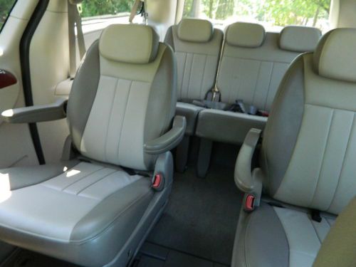 2006 chrysler town &amp; country