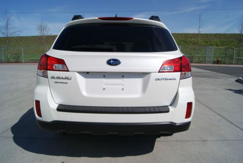 2013 Subaru Outback 2.5i Special Appearance. Keyless start/entry. Amazing shape!, US $25,000.00, image 4