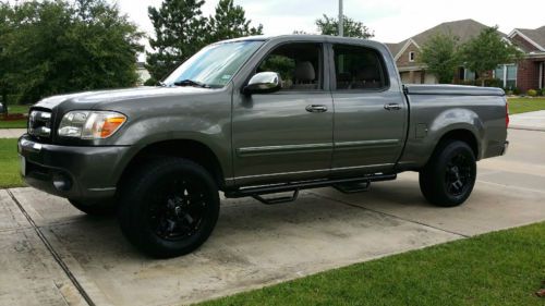 2005 toyota tundra sr5 rwd crew cab. 1-owner toyota maintained 144k miles