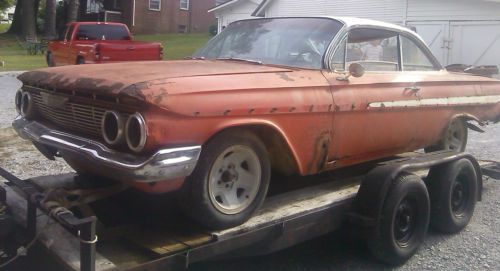 1961 chevy impala (bubble top)