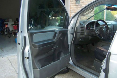 2006 nissan titan le crew cab pickup 4-door 5.6l