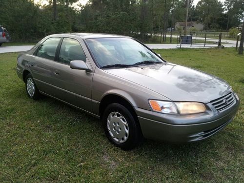 1999 toyota camry le sedan 4-door 2.2l