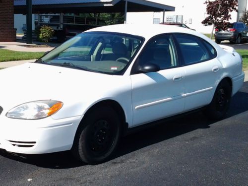 2007 ford taurus se sedan 4-door 3.0l