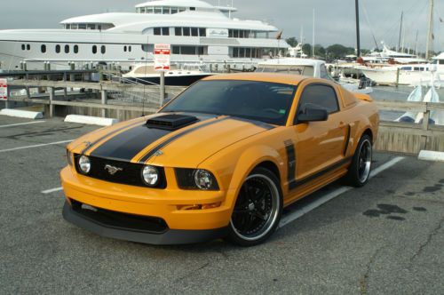 2008 ford mustang 4.6l v-8 deluxe, very low miles, original owner