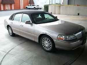 2003 lincoln town car - presidential - l model