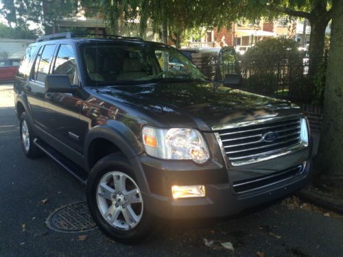 2006 ford explorer xlt sport utility 4-door 4.0l full loaded