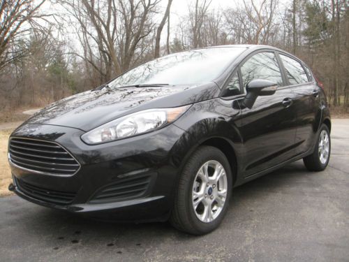 2014 ford fiesta se hb original owner excellent 13,000 miles with  warranty