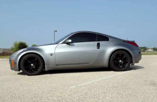 2003 nissan 350z  runs great, a head turner