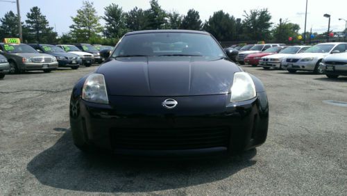 2005 Nissan 350Z Touring Coupe 2-Door 3.5L, image 2
