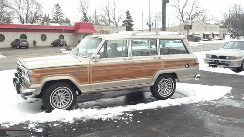 1990 jeep grand wagoneer  very pretty 4x4 limited