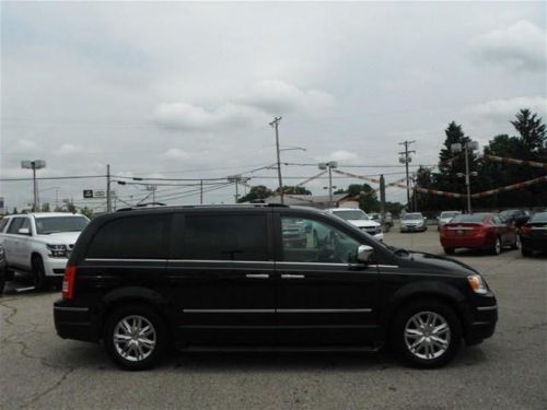 2008 chrysler town & country limited