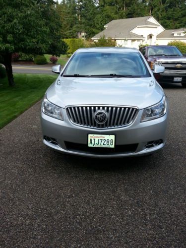 Silver 4dr sedan in excellant condition 1.6l v6 leather seats a joy to drive