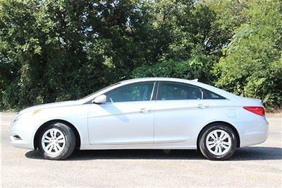 4dr sdn 2.4l auto gls hyundai sonata gls low miles sedan gasoline 2.4l 4 cyl  ra