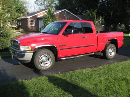 2001 dodge ram 2500 high output cummings diesel manual 6-speed *one owner*