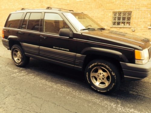 1996 jeep grand cherokee laredo! 4x4! tow hitch! one owner! clean!