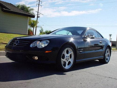 2004 sl500  32k only amg package heating and cooling seats serviced mint navi