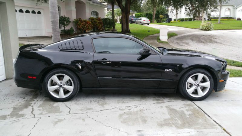 2013 ford mustang gt premium 5.0   420 hp