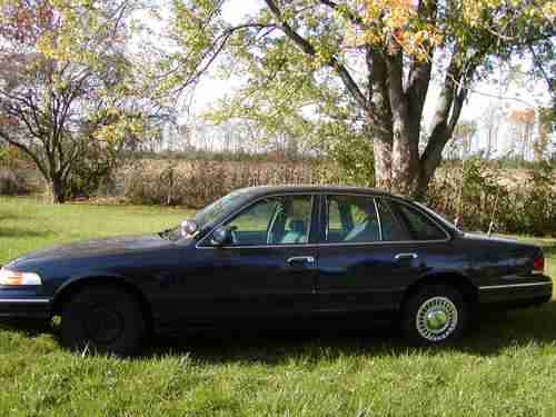 1997 Ford Crown Victoria Police Interceptor, image 4
